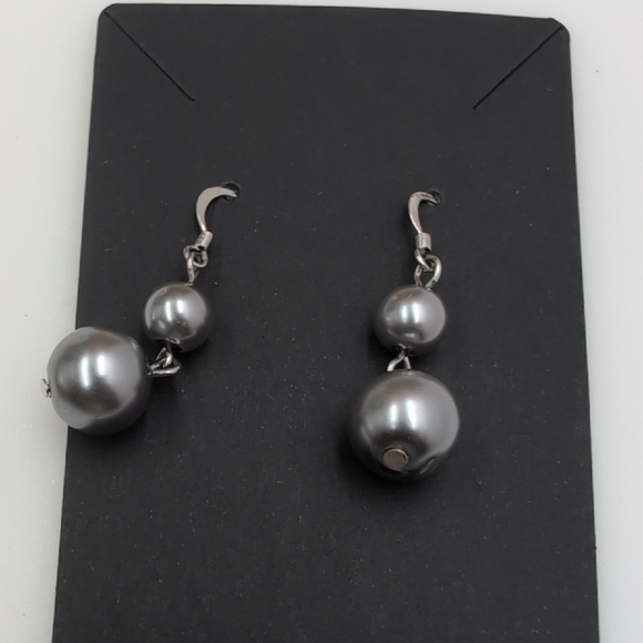 Refined Earring Bundle - Quiet Luxury, Classic Style Set Of Three - Picture 4 of 6